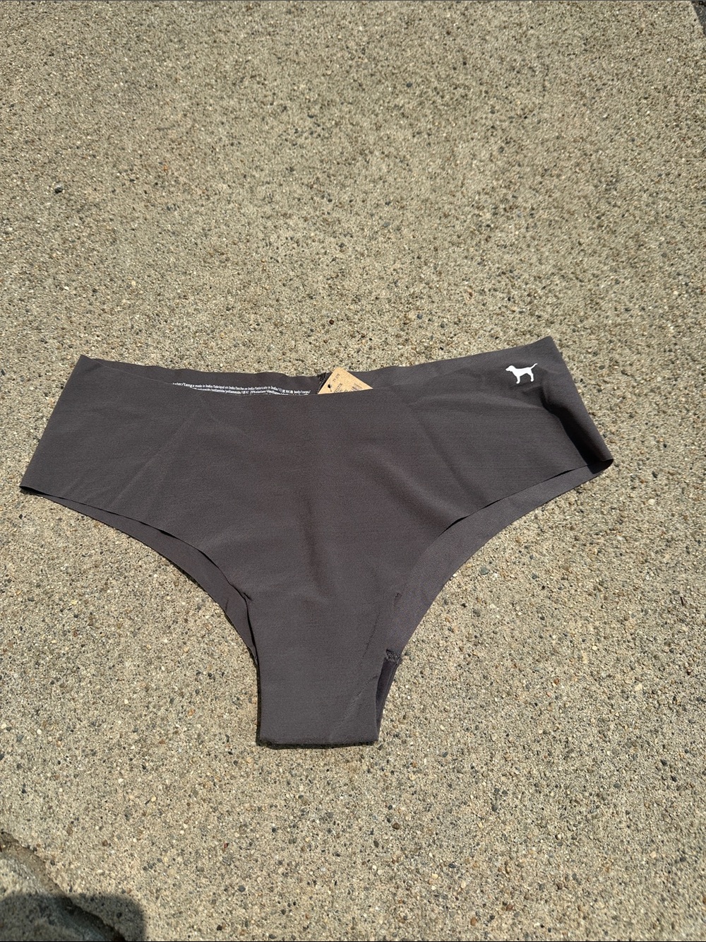 Seamless Gray cheeky Panty with Dog Logo size Med nwt